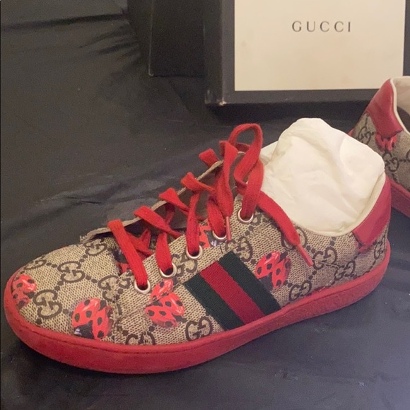 Shoes - Picture 6 of 8